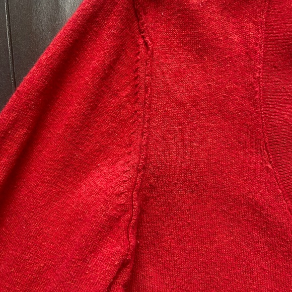 American Eagle women’s red & black scoop neck sweaters 2 pack size Small - Picture 5 of 9